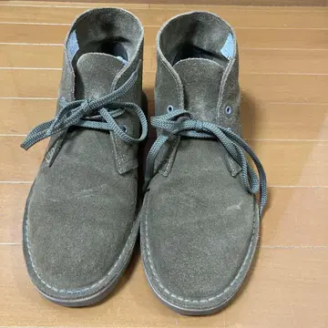 클락스 처카 부츠