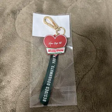 Krispy Kreme Her Iip to 하트 모양 키링