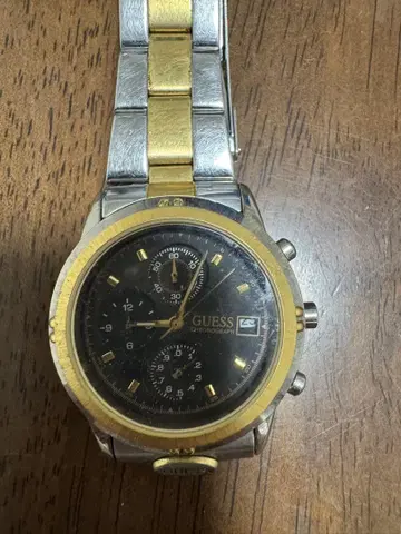 GUESS 크로노그래프 손목시계 골드 실버