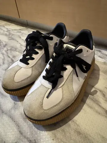 오니츠카타이거 데레시티