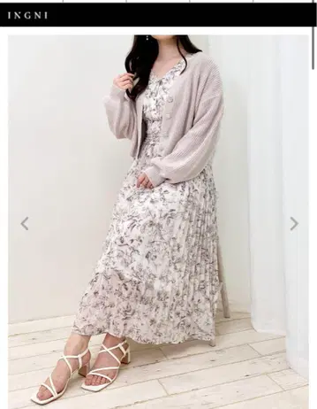 꽃무늬 쉬폰 V 넥 플리츠 원피스