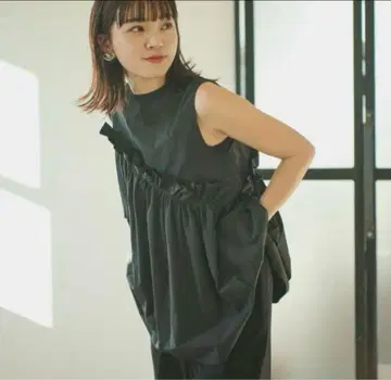#Newans 해시 뉴 뉘앙스 온워드 티어드 프릴 블라우스