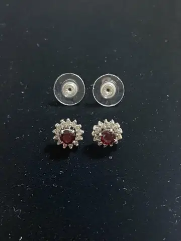 빨간색 스톤 꽃 모양 스터드 귀걸이