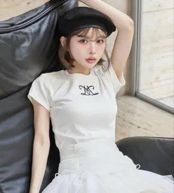 darich 다리치 자수 로고 티셔츠
