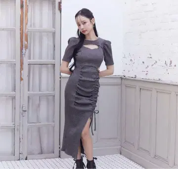 데콜테 리브 원피스 EATME