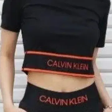 Calvin Klein 캘빈클라인 티셔츠 블랙 M 퍼포먼스