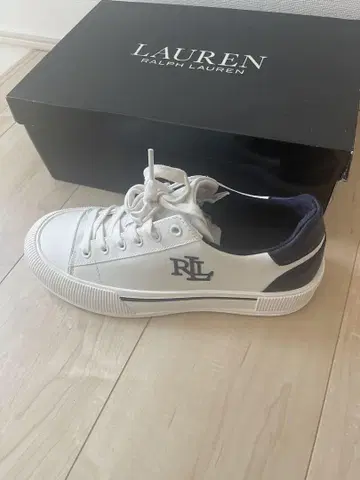 Lauren Ralph Lauren 스니커즈
