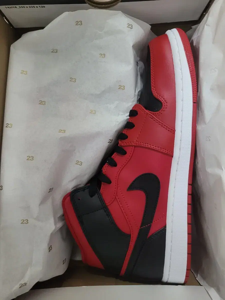 Jordan 1 Mid Reverse Bred 295