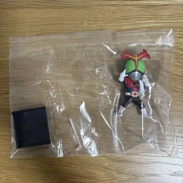 제일복권 가면라이더 데포르메쿠스 스트롱거 피규어