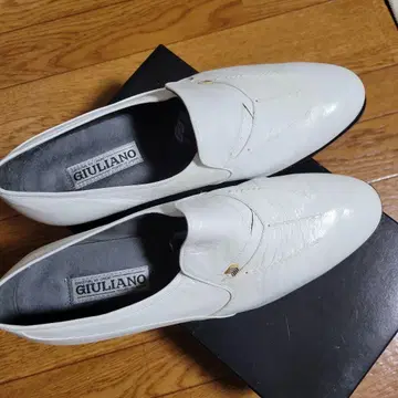 GIULIANO 화이트 로퍼 26.5cm