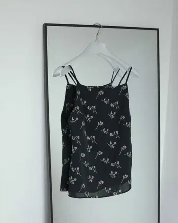 아누케 플라워 자카드 톱스