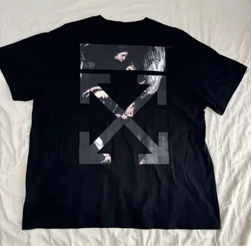 Off-White CARAVAGGIO ARROW 티셔츠