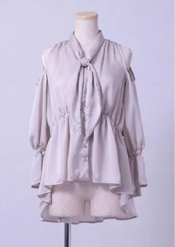Riu Shirring bowtie blouse 베이지