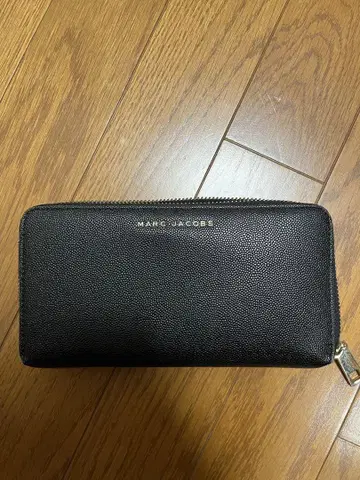 최종 가격 인하 마크제이콥스 블랙 가죽 장지갑