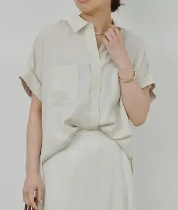 미니 타리 하프 슬리브 셔츠