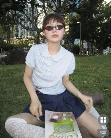 NUGU haku 라운드 칼라 개더 폴로 넥 도트 퍼프 티셔츠