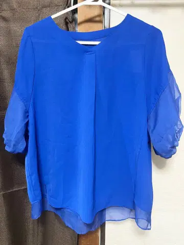 알파벳 알파벳 반팔 블라우스 [새상품]