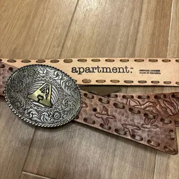 apartment. 아파트 가죽 벨트 새 디자인 미사용 00's