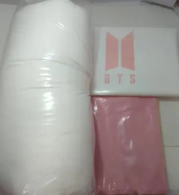 BTS Boy With Luv 쿠션
