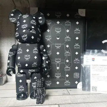 엠씨엠 베어브릭 블랙 400% 100%