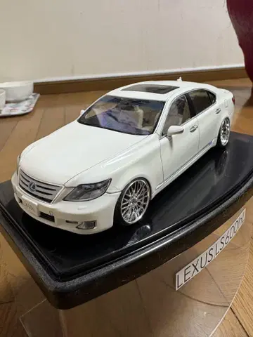 렉서스 1/24 LS600hL