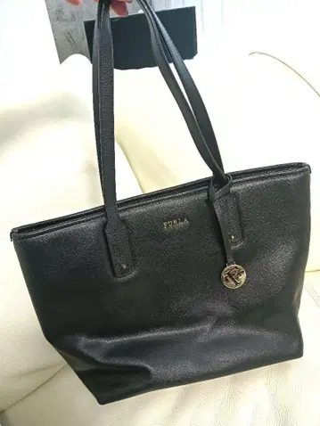 FURLA 훌라 핸드백 블랙 블랙 출퇴근 통학 골드 모티브