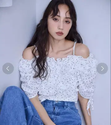 NICE CLAUP 셔링 블라우스