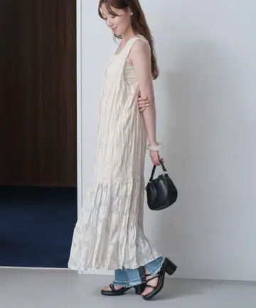 시어 자카드 레이스 민소매 원피스