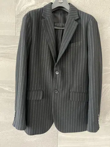 블랙 스트라이프 블레이저
