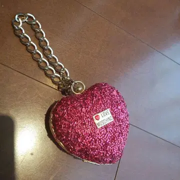 LOVE MOSCHINO 하트형 파티 백 레어 레어 클러치