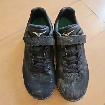 Mizuno 블랙 스파이크 슈즈 20cm