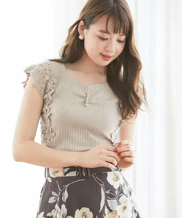 tocco closet 꽃 모티브 티셔츠