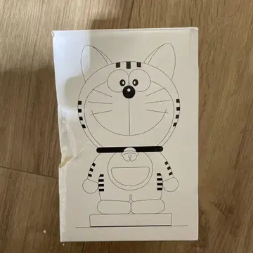 도라에몽 토라노몬 콜라보 한정판 피규어