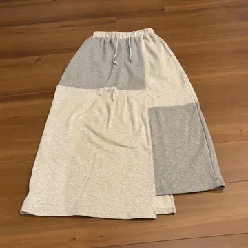 SM2 home's 쭈리 프린트 배색 아지메 스커트