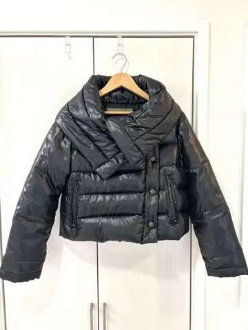 topic luxe 토픽 랙스 아우터 다운 자켓 숏 기장 블랙