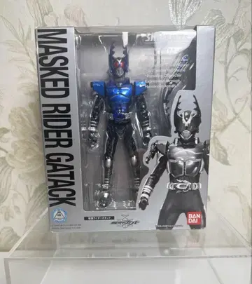 S.H.Figuarts 가면라이더 가타크 피규어