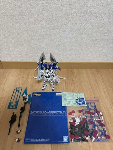 RG 1/144 건담 베이스 한정판 유니콘 건담 퍼펙트 빌리티