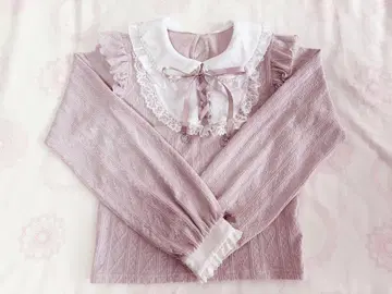 NOEMIE 노에미 아가씨 하트 참 레이스업 티셔츠 핑크