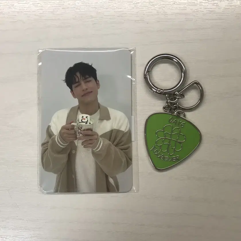 DAY6 don dowoon 日焼け プチマルズ キーリング DAY6 don dowoon 日焼け プチマルズ キーリング PICK KEY HOLDER