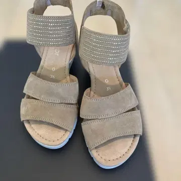 Gabor 가보르 베이지 스웨이드 샌들 23cm