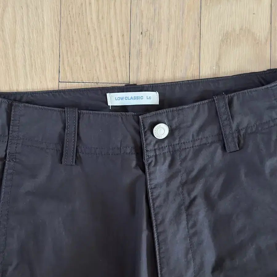 [LOW CLASSIC] / ☆ 25SS PAPER STRAIGHT-FIT PANTS / CHARCOAL Low Classic Paper Straight Fit Pants Charcoal S on Bunjang
