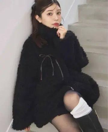 NICE CLAUP 사이드 라인 리본 보아 자켓