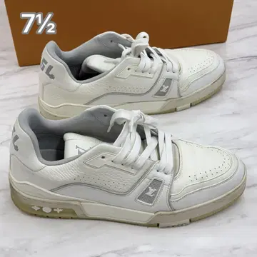 LV 트레이너 스니커즈 lv trainer