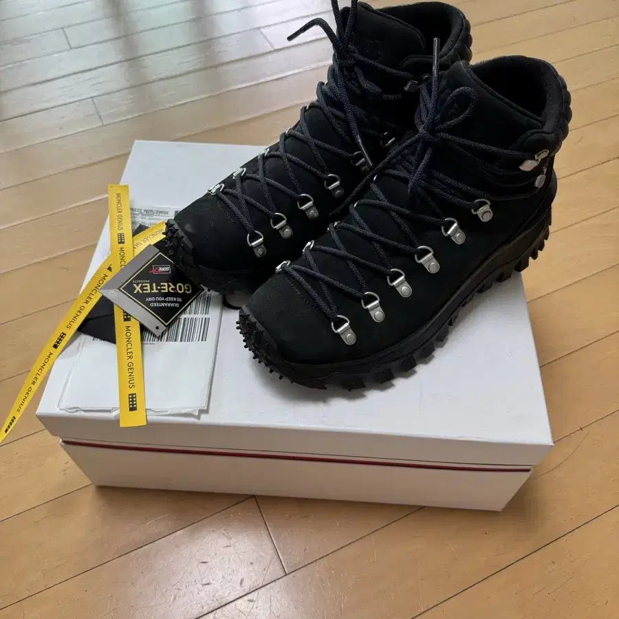MONCLER | 몽클레어 Moncler x Fragment Trailgrip Size 41 on