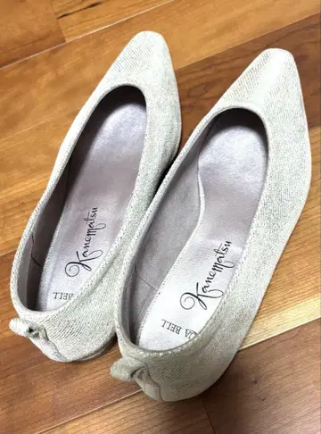 긴자 카네마츠 아쿠아 라벨 실버 플랫 슈즈 22.5cm