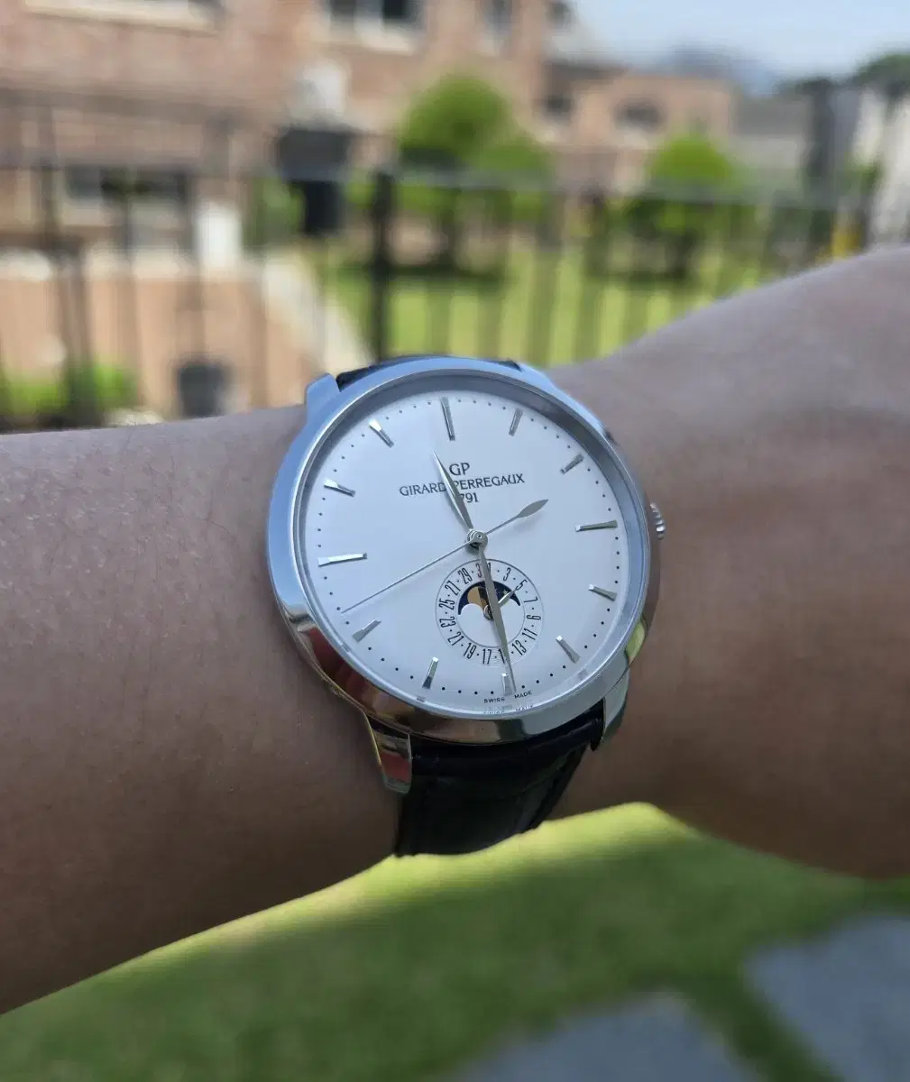 (Pan/Gyo) Girard Perregaux 1966 Moon Phase