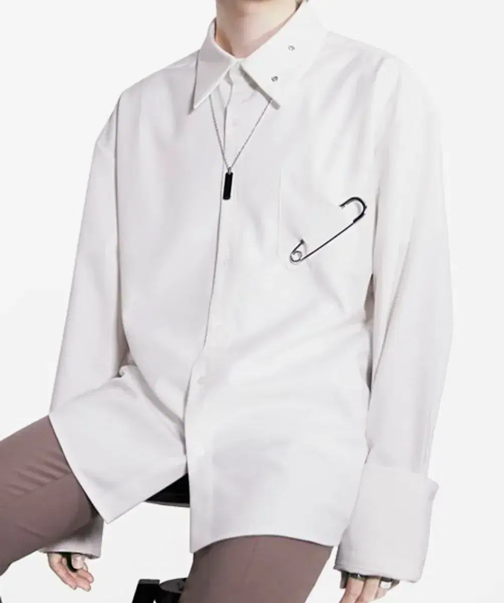 [New product, free shipping] Musinsa Acha Cuff Brooch Shirt_White