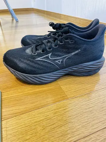 Mizuno Wave Rider 28 26cm 블랙 러닝화