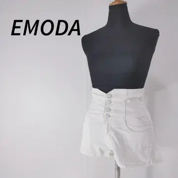 EMODA 하이웨스트 숏 팬츠 화이트 귀여운 심플 세련된