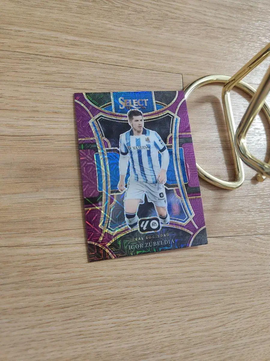 23-24 Panini Select Purple Mojo Real Sociedad Igor Zubeldia Soccer Card
